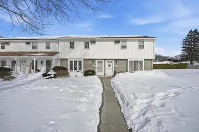 119 Blisswood Village #119 1