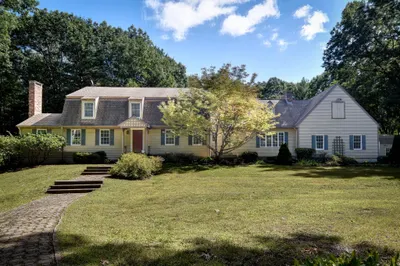 46 Donnelly Dr 1