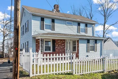 5 Eaton Pl 1