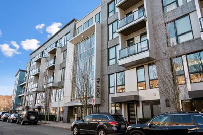 45 W 3rd St #305