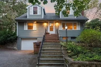 51 Malcolm Rd