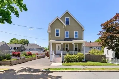 32 Sanford Street 1