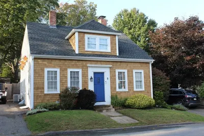 5 Pleasant St 1