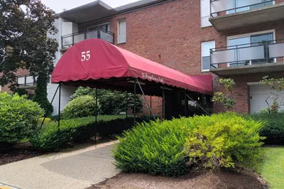 55 Broadlawn Park #11A
