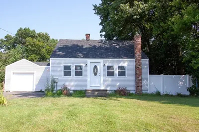 57 Pleasant St