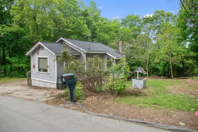 32 Powder House Ave