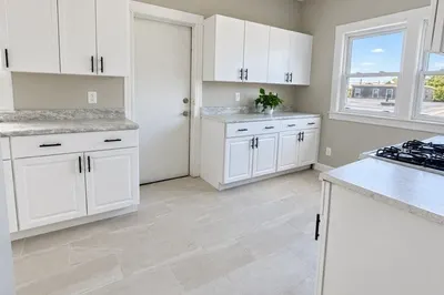 11 Pearl Ave #3 1