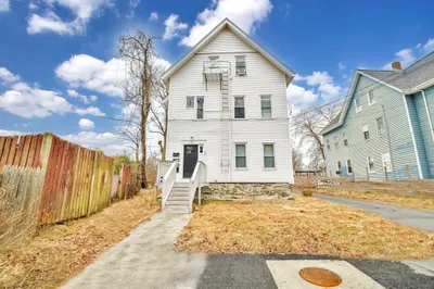 35 Newcomb Pl #2