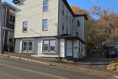 42 Maple St 1