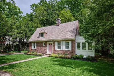 43 Woodlawn Ave 1
