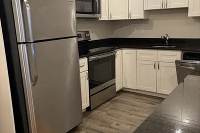 8 Riverside Street #1-2