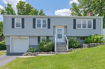 6 Bay St 1