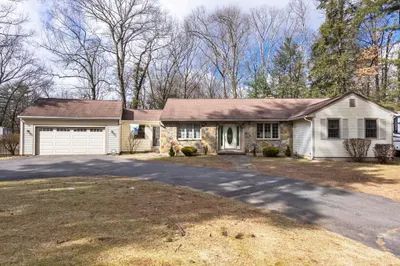 4 Ravine Cir 1