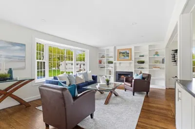 59 Amor Rd
