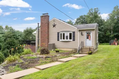 193 Chamberlain Hill Rd 1
