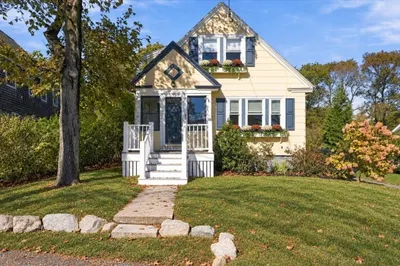82 Manatee Rd 1
