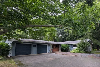 169 W Autumn Rd