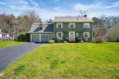 14 Meadowbrook Road