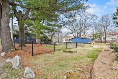 7 Rural St