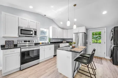 95 Summer Ave 1