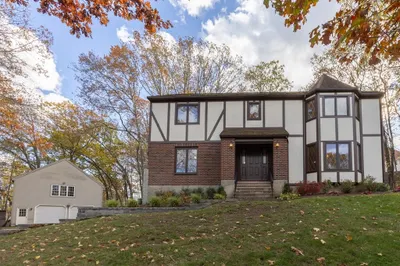 16 Oak Tree Drive 1