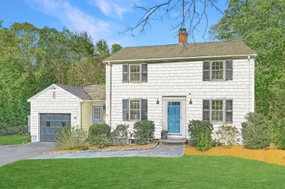 74 Pleasant St 1