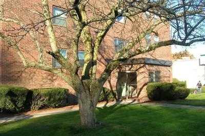 258 Main St #18
