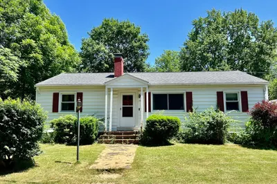 115 Blossom Ln 1