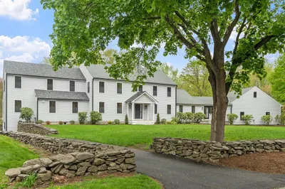 127 Lee Dr 1
