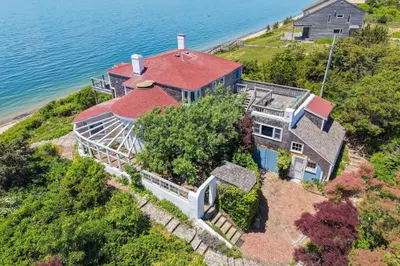 41 Pond Road 1