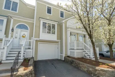 37 Constitution Ln #2