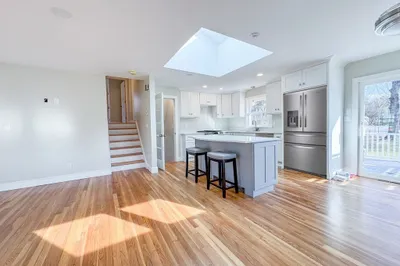 552 Center 1