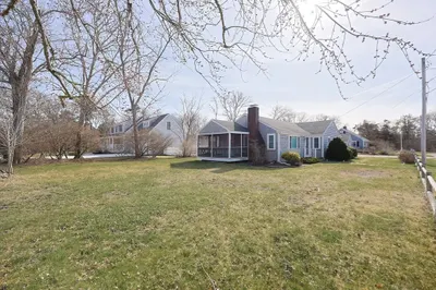 3 Newcomb Dr 1
