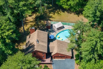 47 Walnut Plain Rd