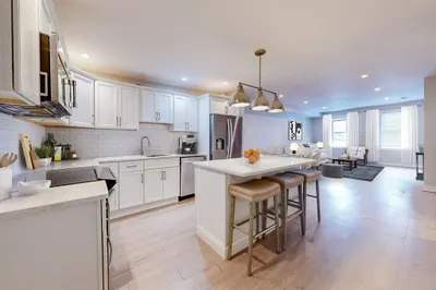 120 Webster St #2