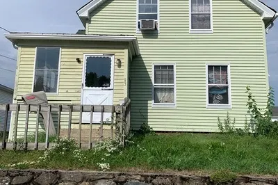 83 Spring St