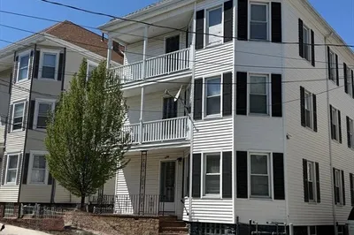 105 Collette Street 1
