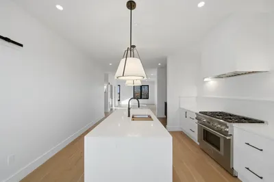 238 Webster St #6
