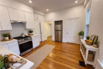 23 Avon St #1