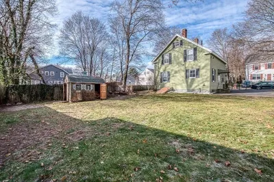 36 Belknap Street