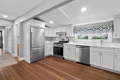 32 Oakwood Ave 1