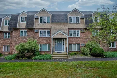 3156 Main St #3156