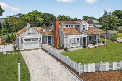 101 Oyster Pond Furlong St 1