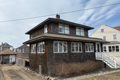 41 Manomet Ave