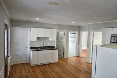 62 Hartford St #2