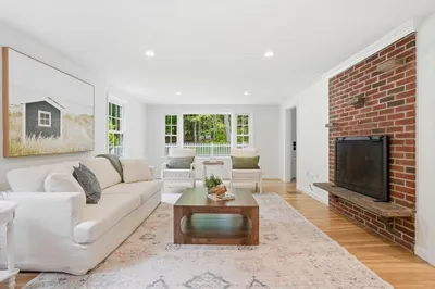 147 Forest St 1