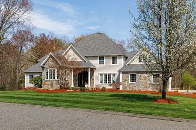 37 Old Farm Rd