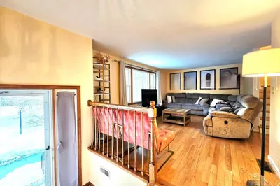 4 Villa Roma Dr #4 1