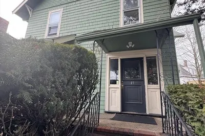 17 Reedsdale St #17