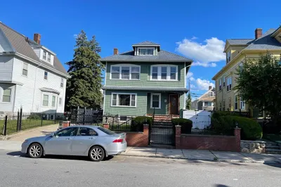 137 Wilmington Ave #2